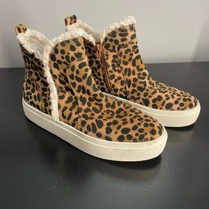 Sole/Society NEW Teagan Cheetah Platform Boot Sneakers Sz 7.5